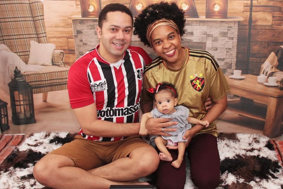 Adízia com seu marido Bruno e sua filha Clarice