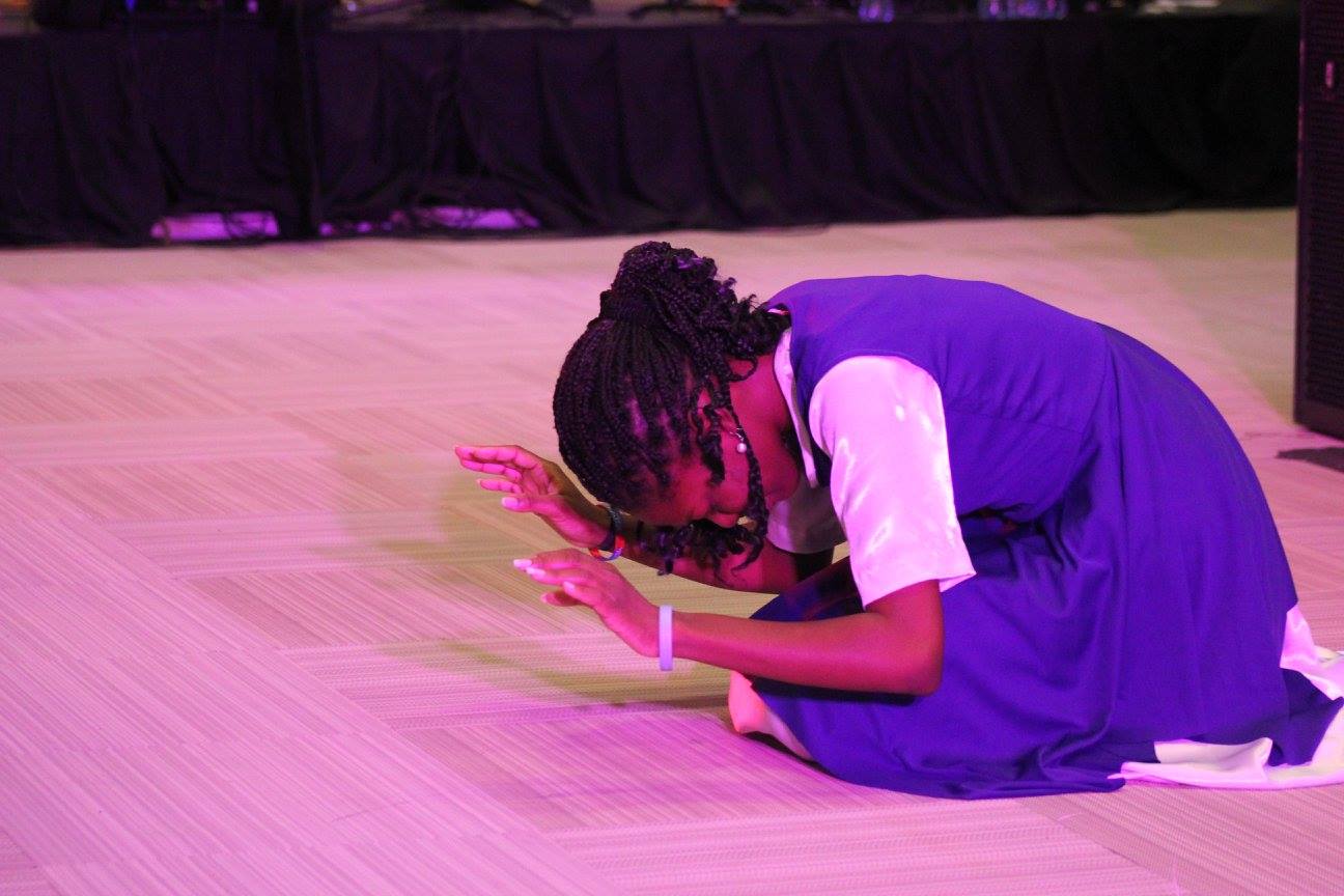 cru-car dancer praying