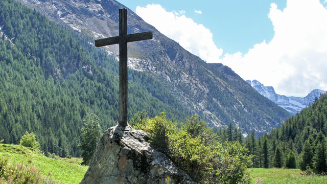 Holy Week Social Media Content | Cru Digital Ministry