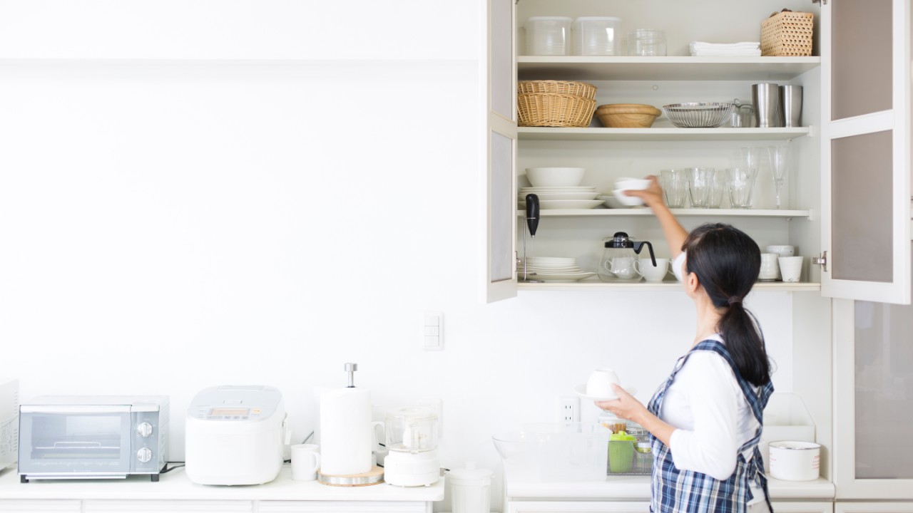 Shooting in the kitchen at home,