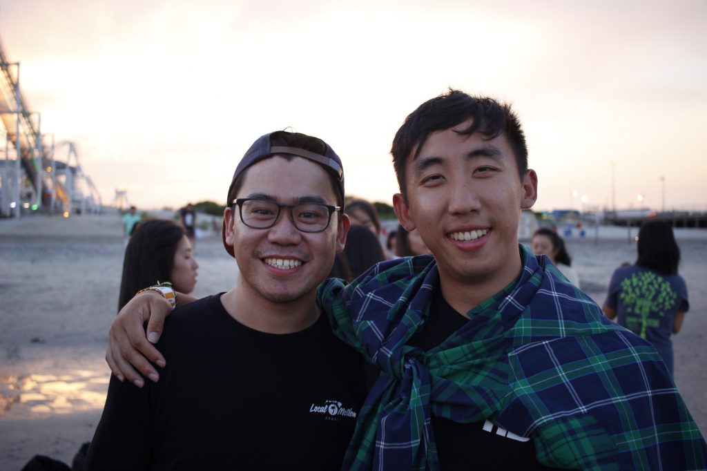 friends-at-beach friends-at-beach