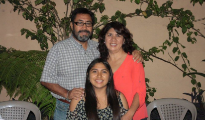 Esdras, Rosita  y Shirley  Perez